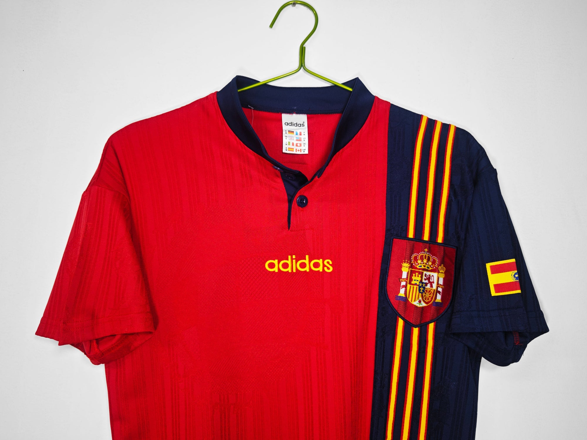 Camisa Seleção Espanha Home 1996/97 - Versão Retrô - Vermelha - Masculina
